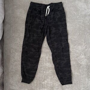 Vuori Black Camo Joggers